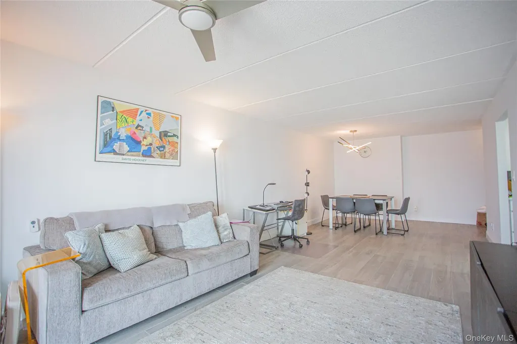 230 W Broadway Long Beach NY 11561