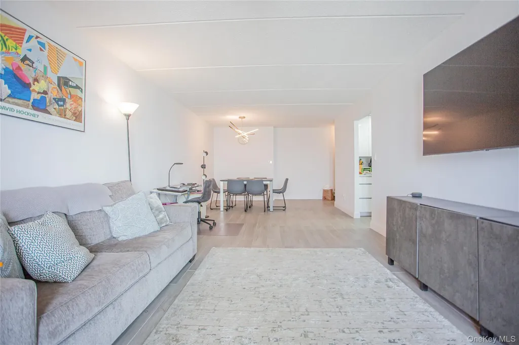 230 W Broadway Long Beach NY 11561