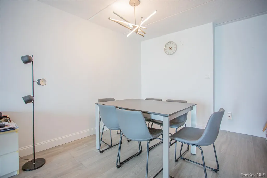 230 W Broadway Long Beach NY 11561