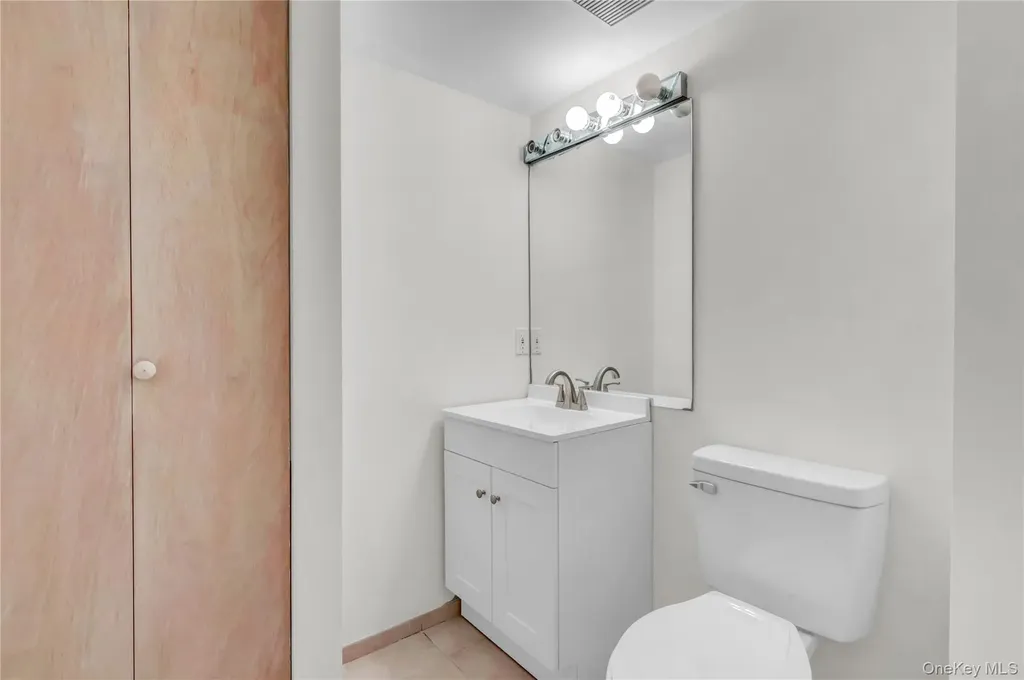 6 Liberty Lane Miller Place NY 11764