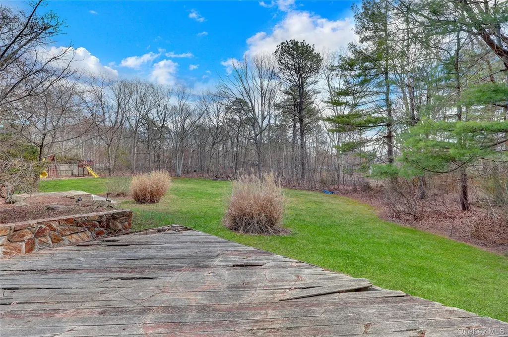 6 Liberty Lane Miller Place NY 11764