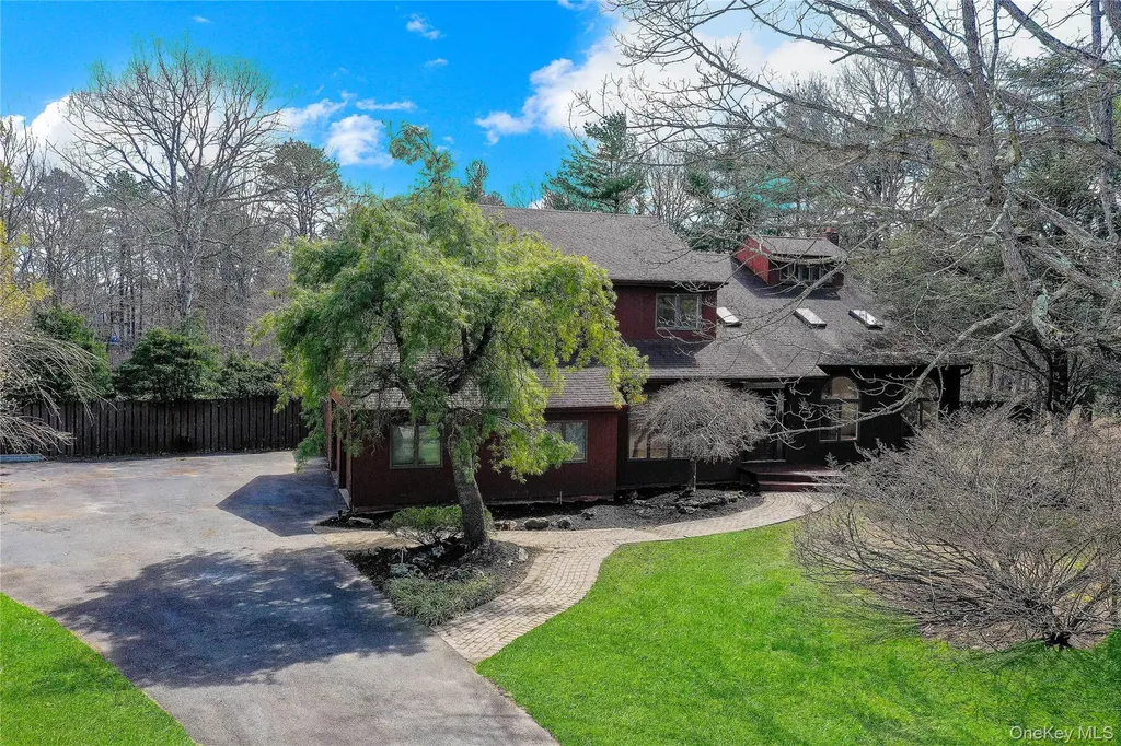 6 Liberty Lane Miller Place NY 11764