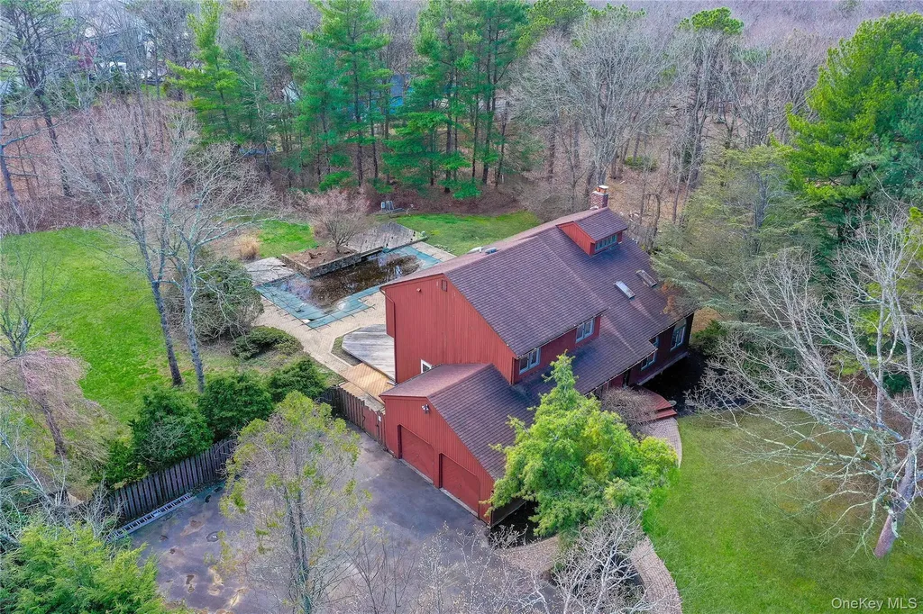 6 Liberty Lane Miller Place NY 11764