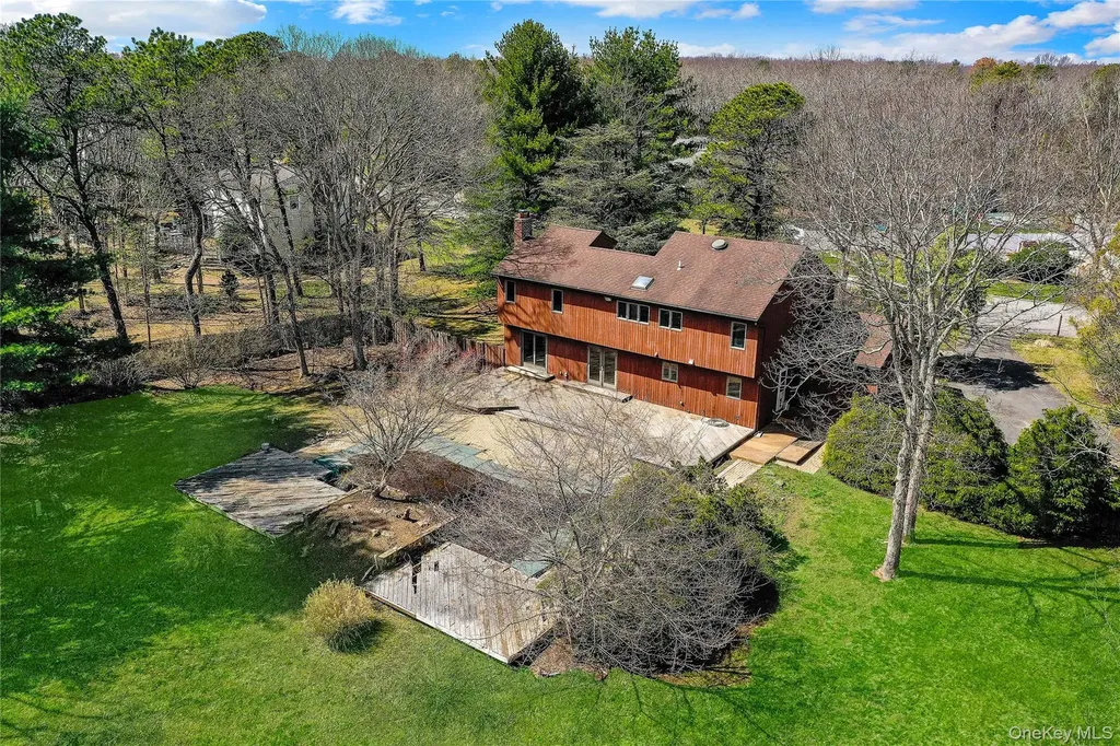 6 Liberty Lane Miller Place NY 11764