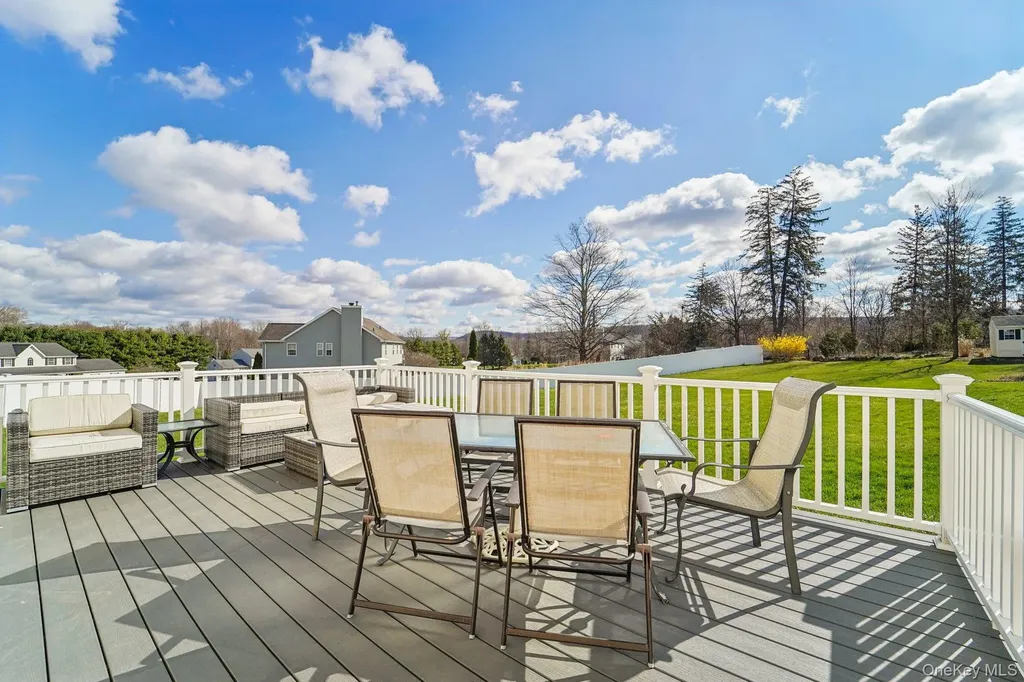 76 West Street Patterson NY 12563