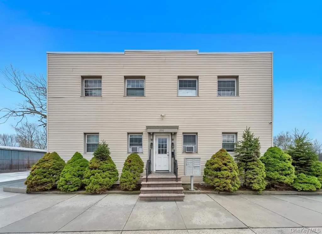 1550 Montauk Highway Mastic NY 11950