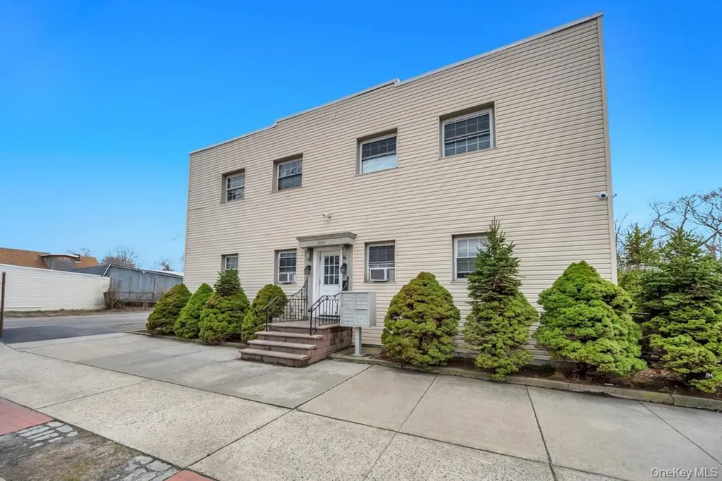 1550 Montauk Highway Mastic NY 11950