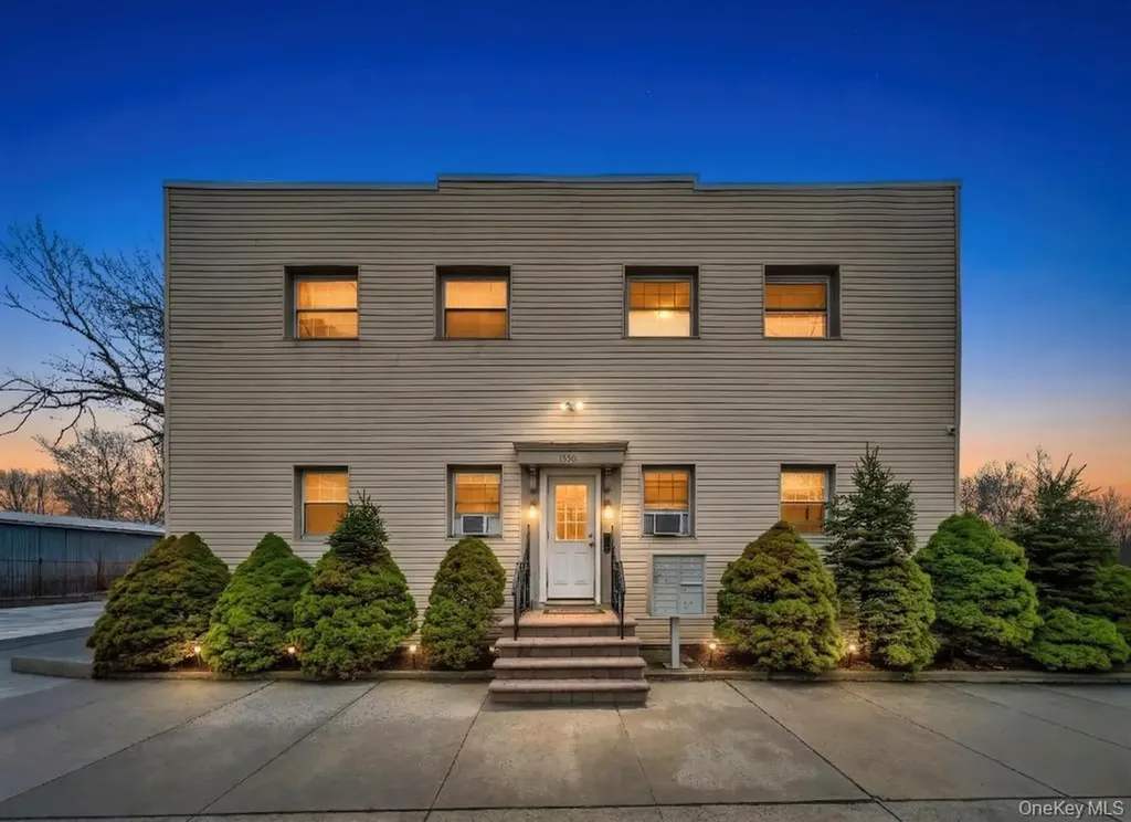 1550 Montauk Highway Mastic NY 11950