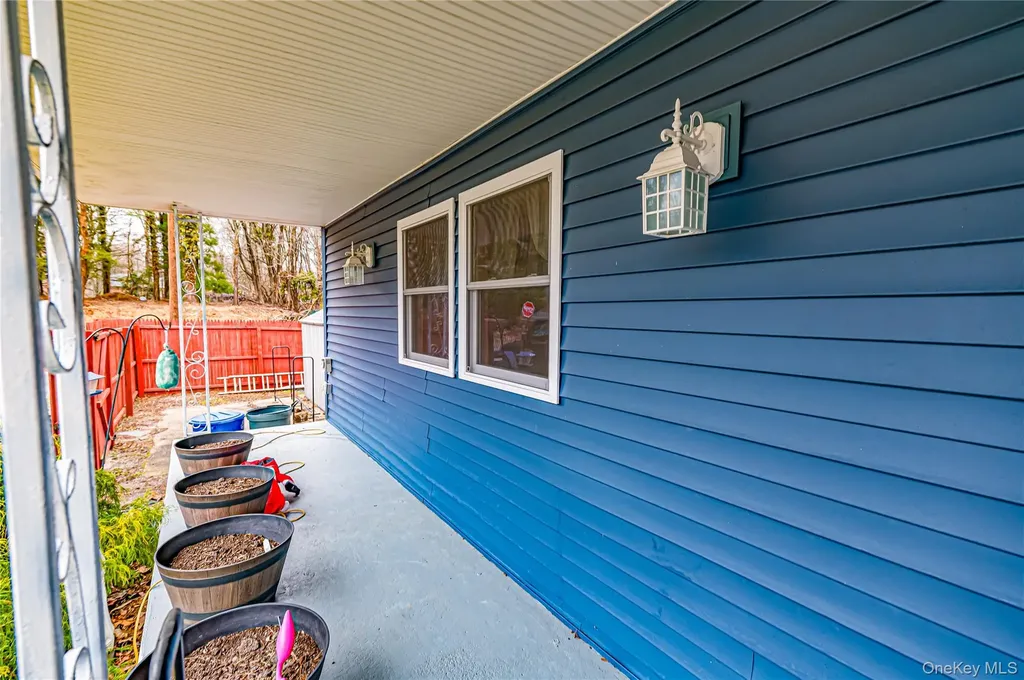 86 Hulse Avenue Wading River NY 11792