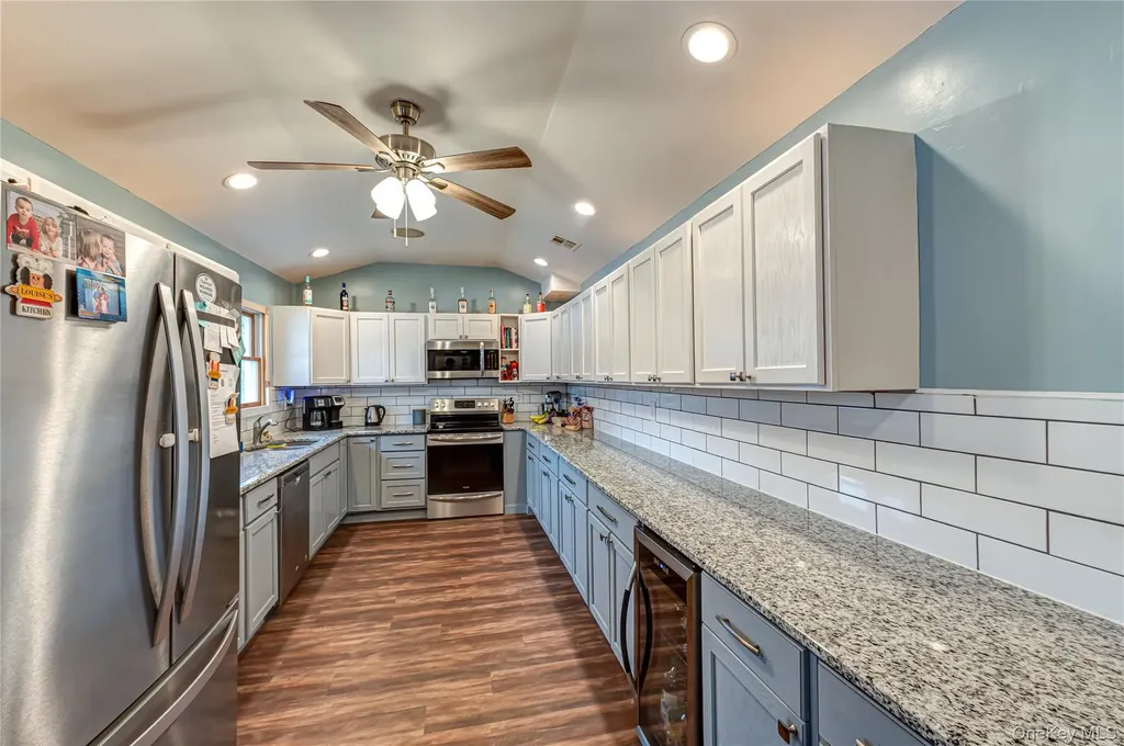 86 Hulse Avenue Wading River NY 11792