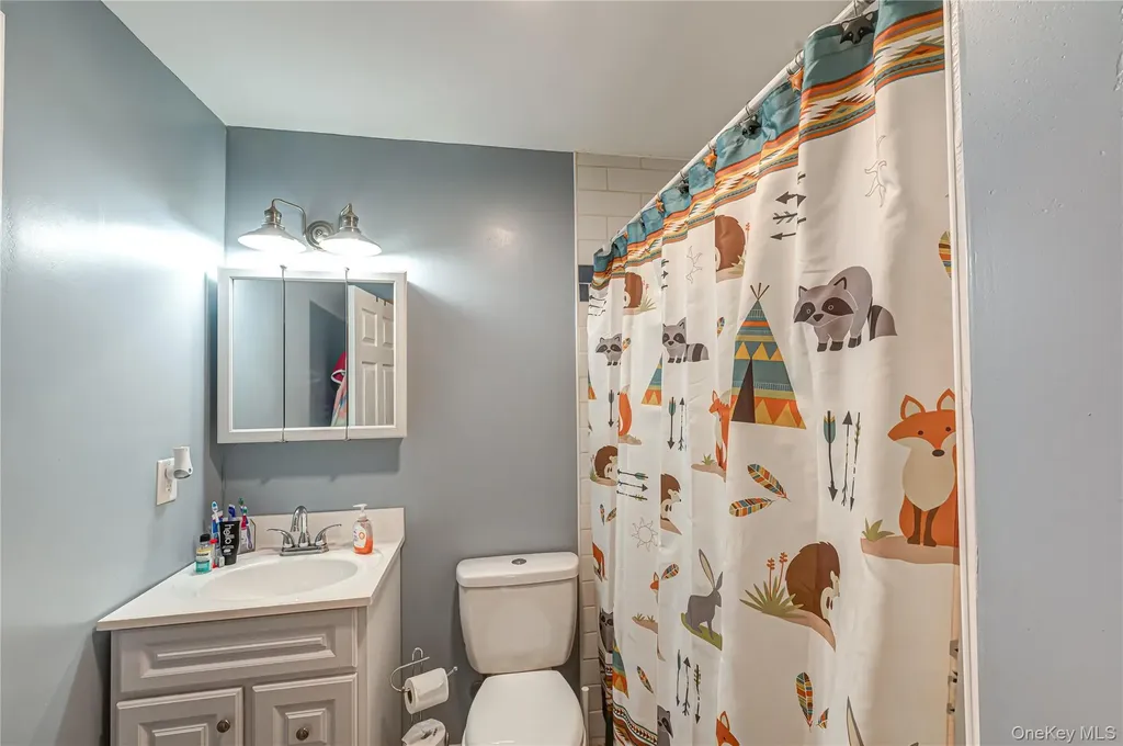 86 Hulse Avenue Wading River NY 11792