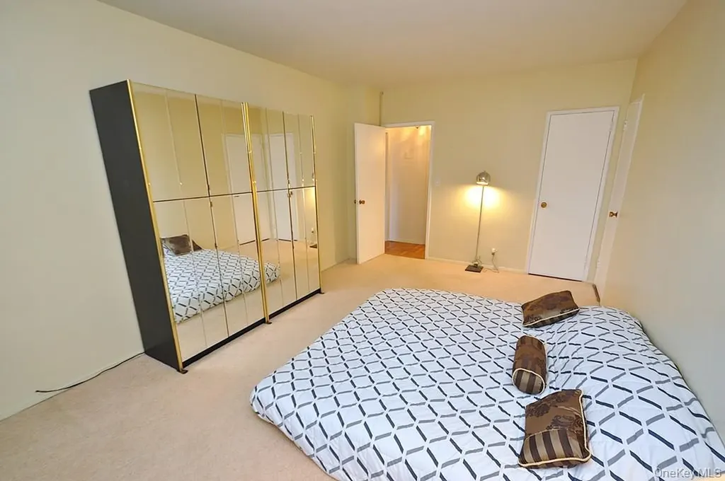 260 Garth Road Scarsdale NY 10583