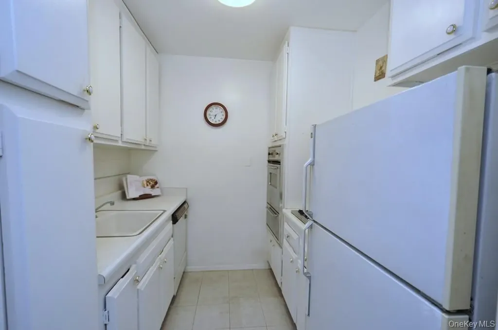 260 Garth Road Scarsdale NY 10583