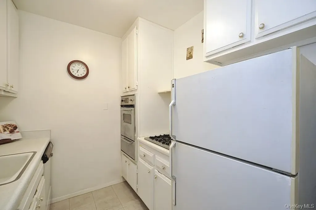 260 Garth Road Scarsdale NY 10583