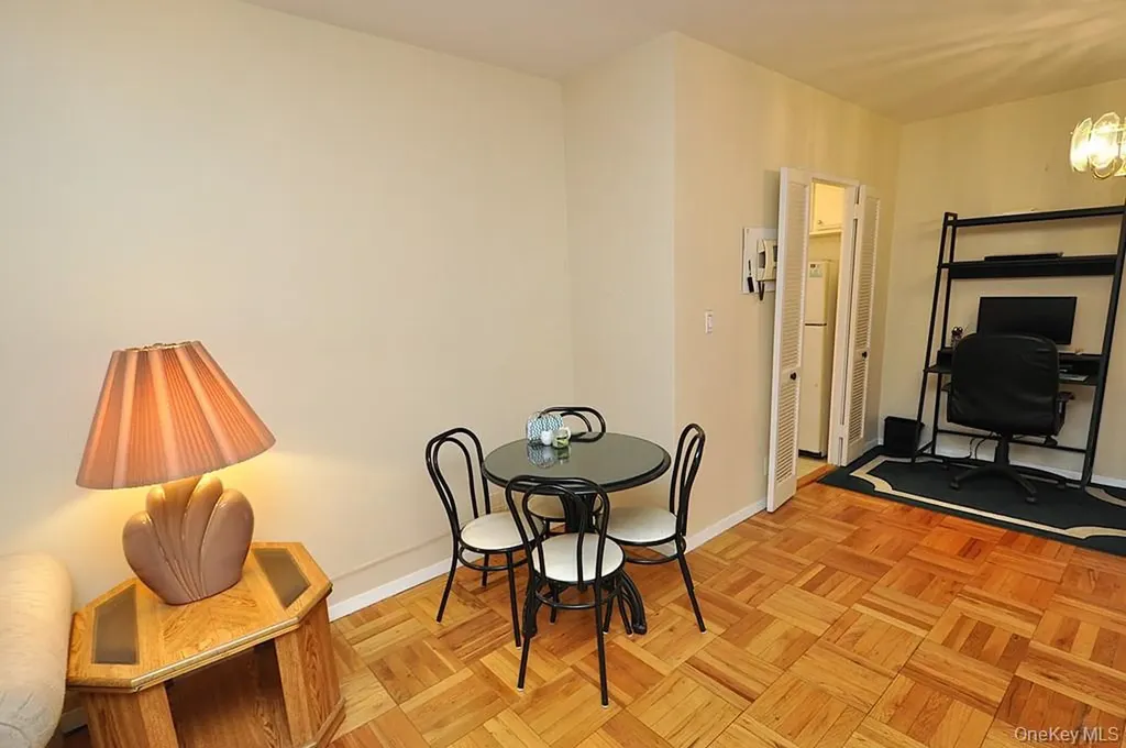 260 Garth Road Scarsdale NY 10583
