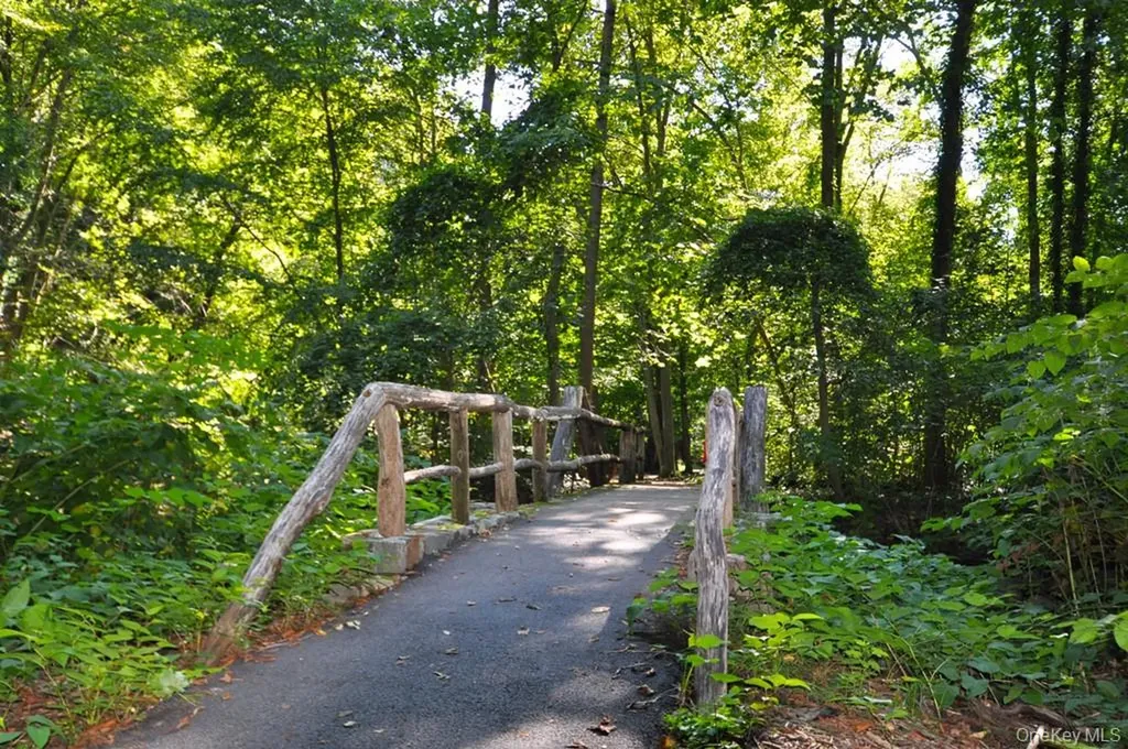260 Garth Road Scarsdale NY 10583