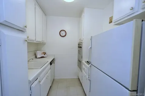 260 Garth Road Scarsdale NY 10583