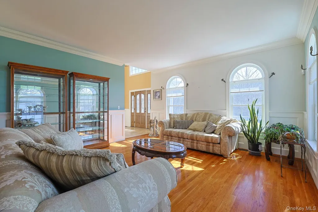 27 Kaitlin Drive Mahopac NY 10541