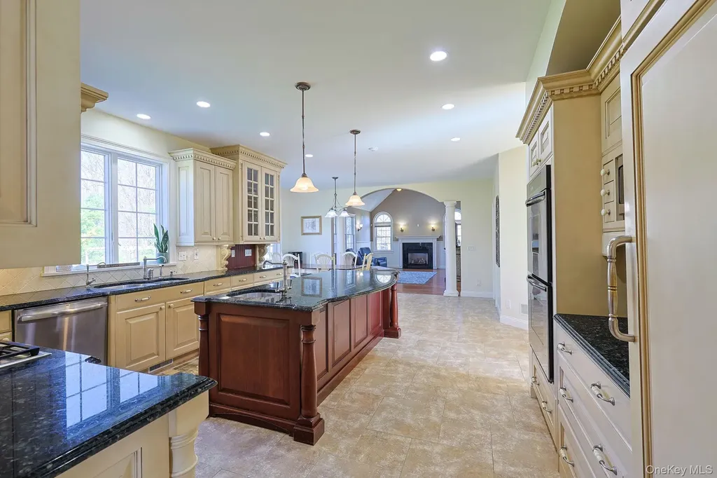 27 Kaitlin Drive Mahopac NY 10541