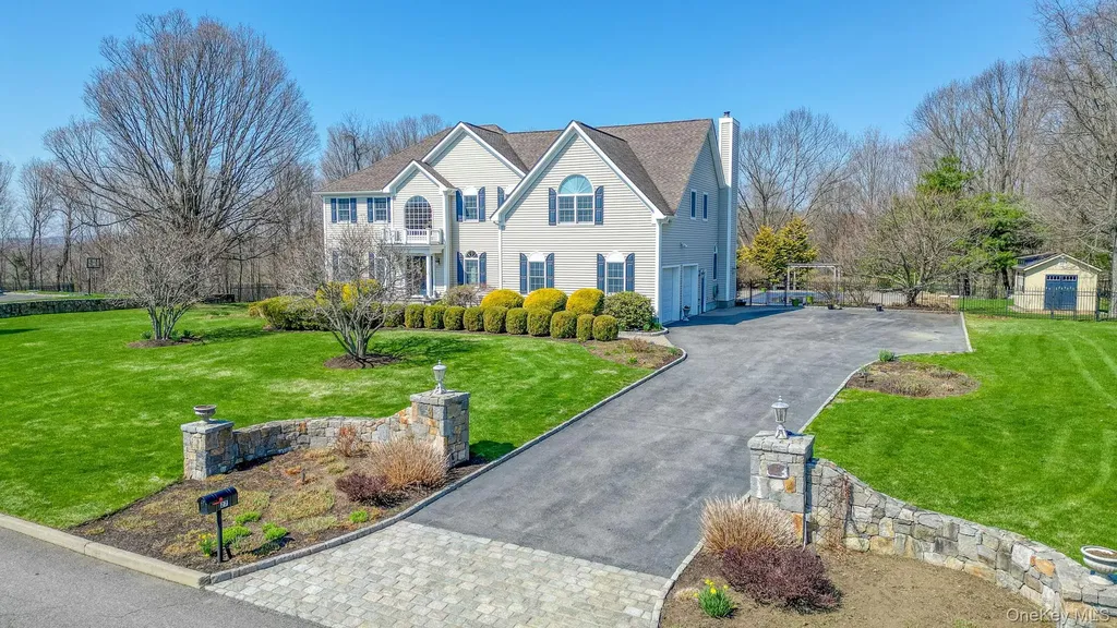 27 Kaitlin Drive Mahopac NY 10541