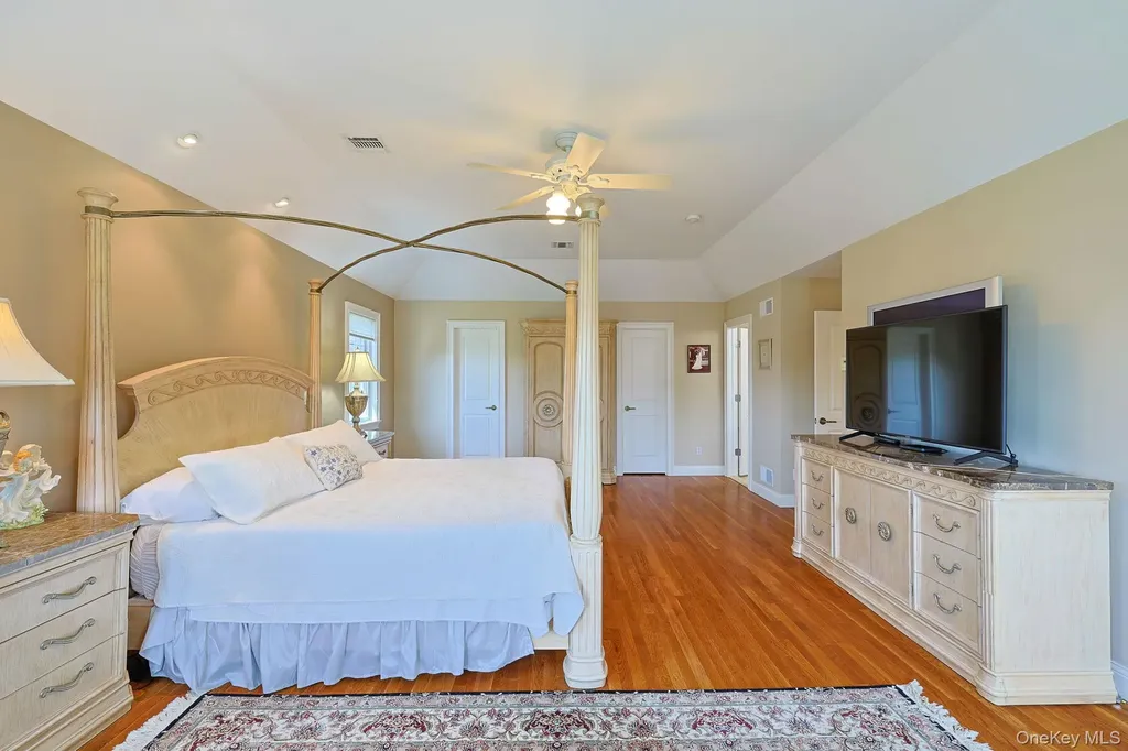 27 Kaitlin Drive Mahopac NY 10541