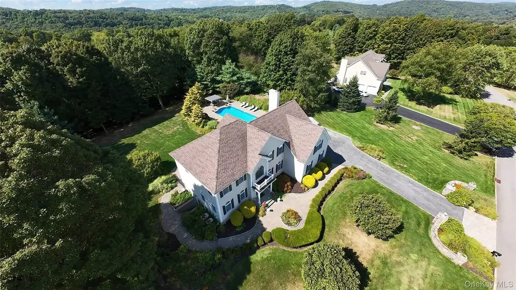27 Kaitlin Drive Mahopac NY 10541