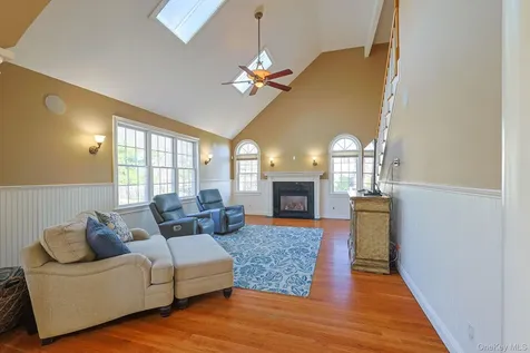 27 Kaitlin Drive Mahopac NY 10541