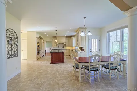 27 Kaitlin Drive Mahopac NY 10541