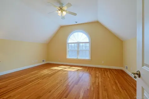 27 Kaitlin Drive Mahopac NY 10541