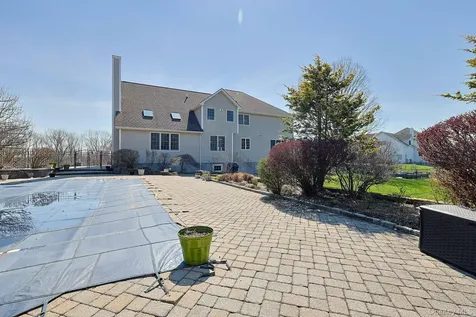 27 Kaitlin Drive Mahopac NY 10541