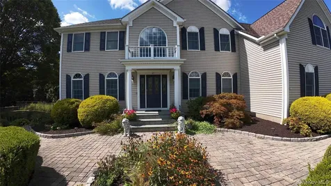 27 Kaitlin Drive Mahopac NY 10541