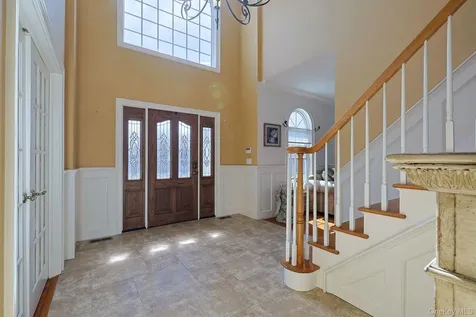 27 Kaitlin Drive Mahopac NY 10541