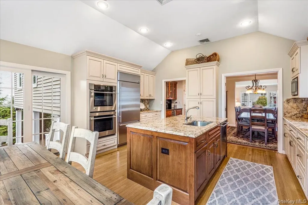 24 Walden Avenue Jericho NY 11753