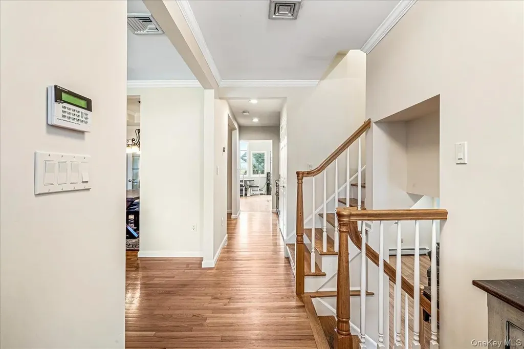 24 Walden Avenue Jericho NY 11753