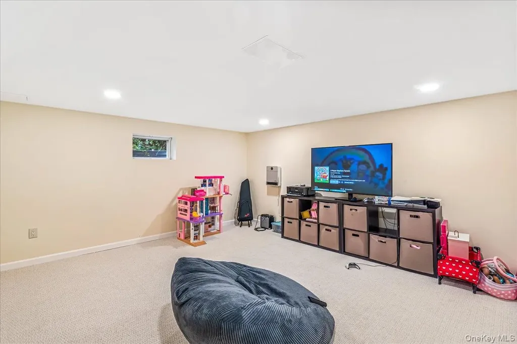 24 Walden Avenue Jericho NY 11753