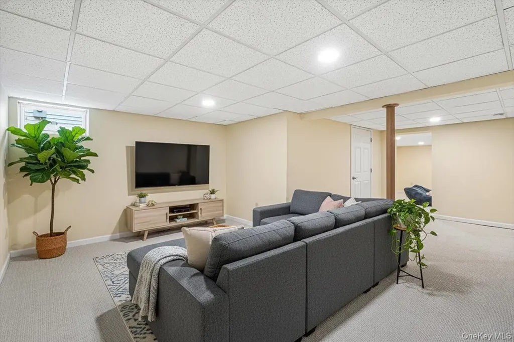 24 Walden Avenue Jericho NY 11753