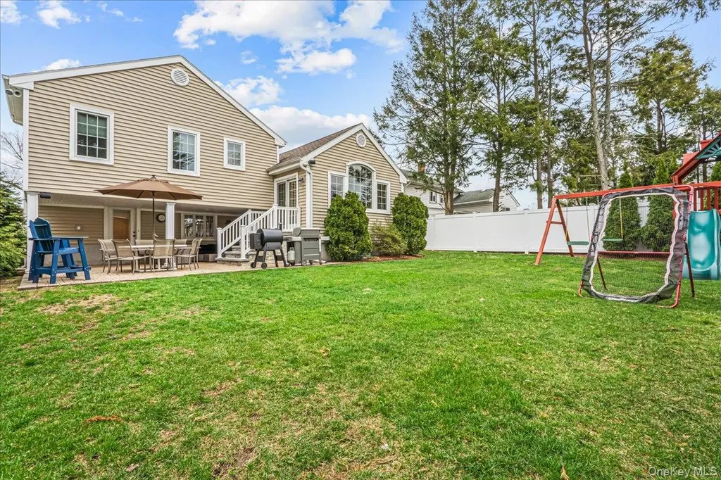24 Walden Avenue Jericho NY 11753
