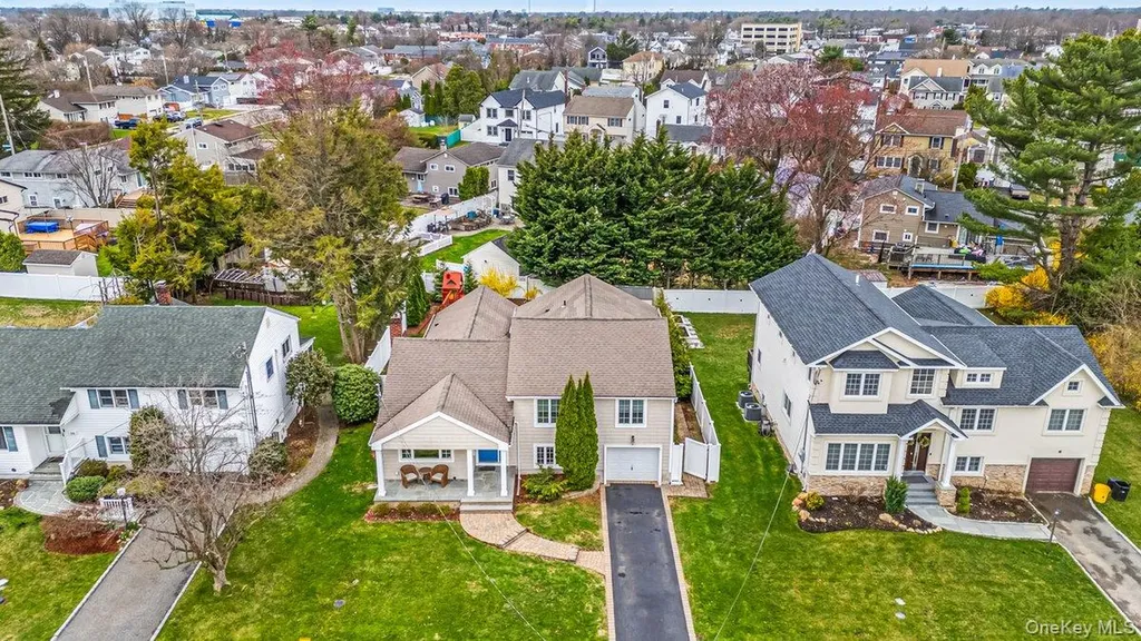 24 Walden Avenue Jericho NY 11753