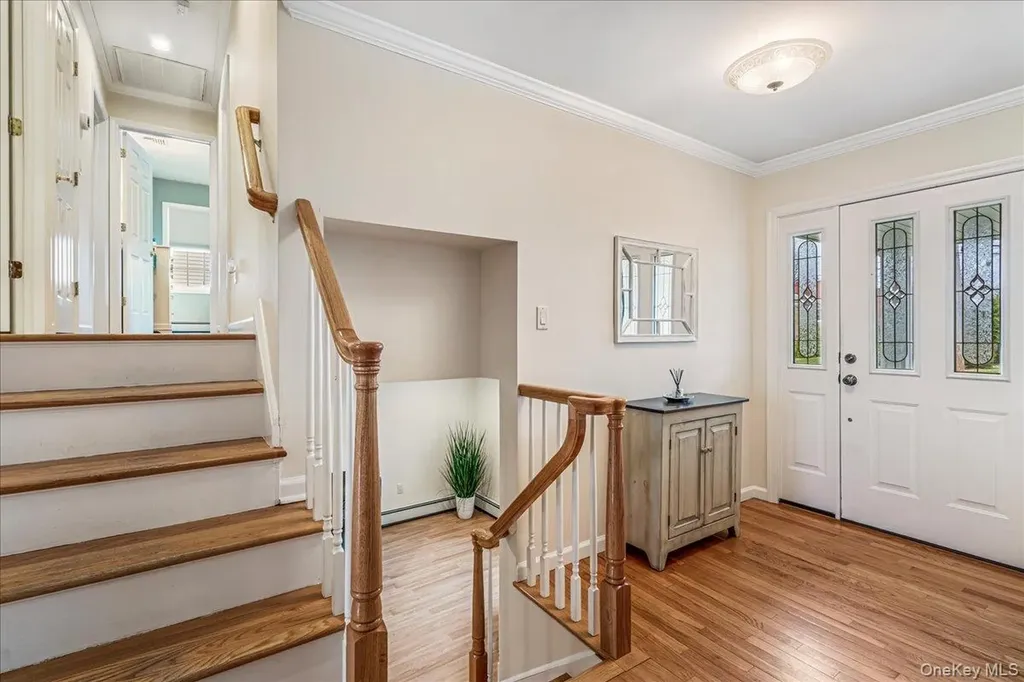 24 Walden Avenue Jericho NY 11753