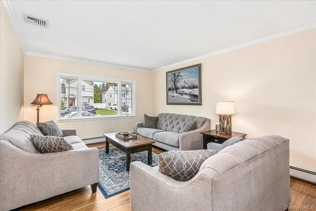 24 Walden Avenue Jericho NY 11753