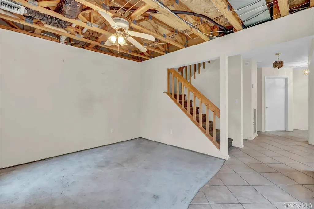 15 Doral Lane Bay Shore NY 11706