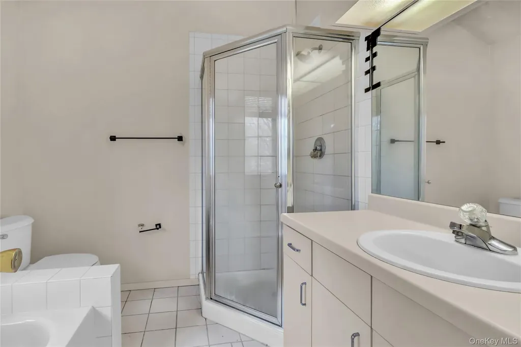 15 Doral Lane Bay Shore NY 11706