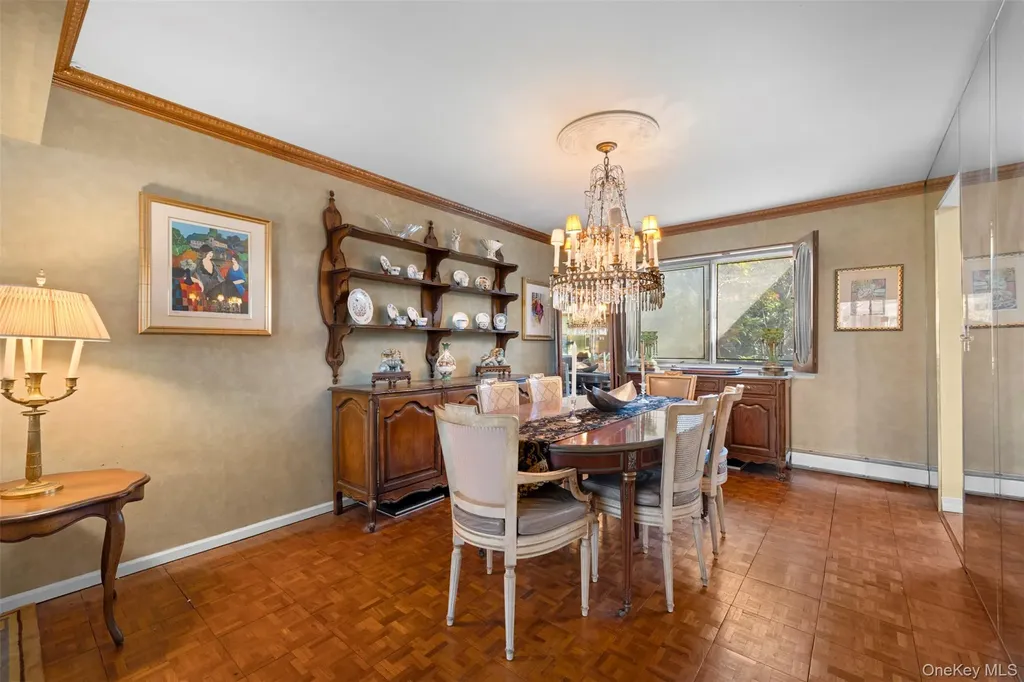 8 Cathy Lane Great Neck NY 11024
