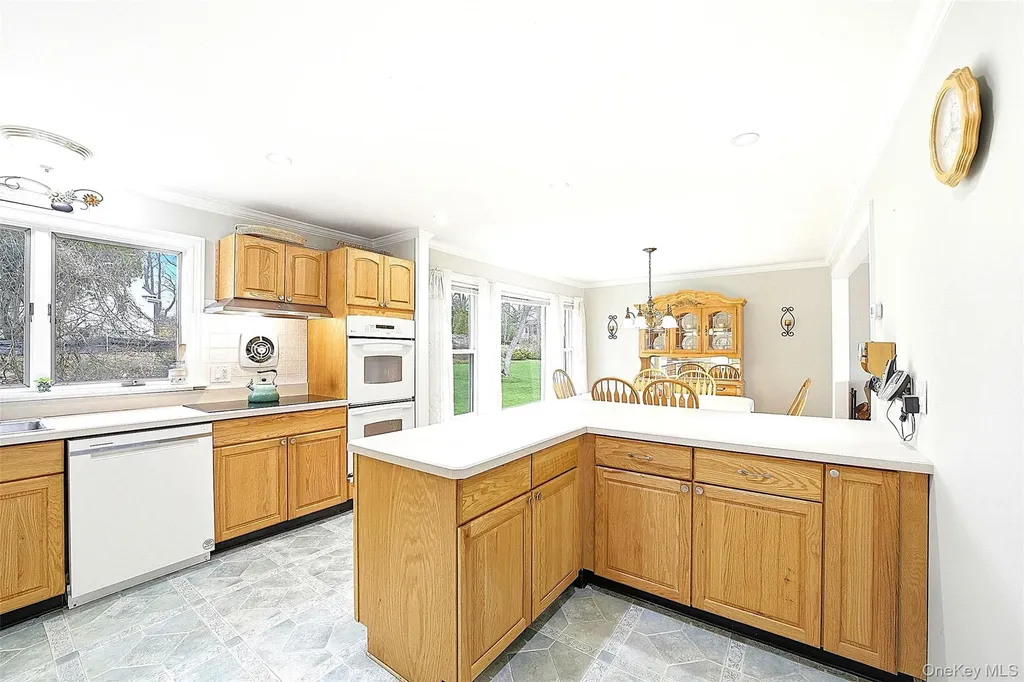 32 Homeside Lane White Plains NY 10605
