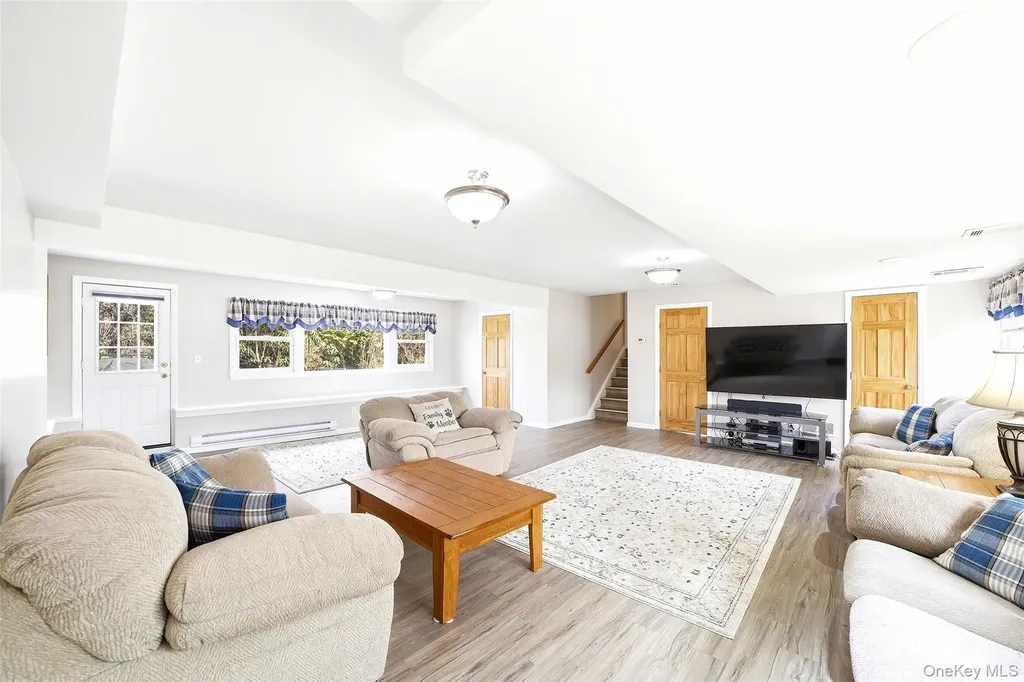 32 Homeside Lane White Plains NY 10605