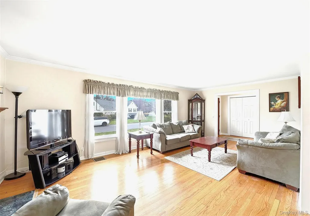 32 Homeside Lane White Plains NY 10605