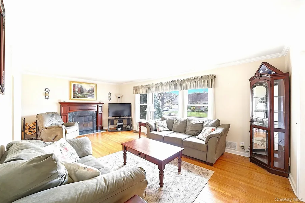 32 Homeside Lane White Plains NY 10605
