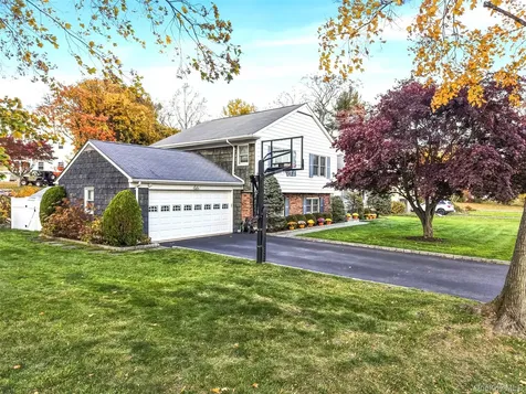 32 Homeside Lane White Plains NY 10605
