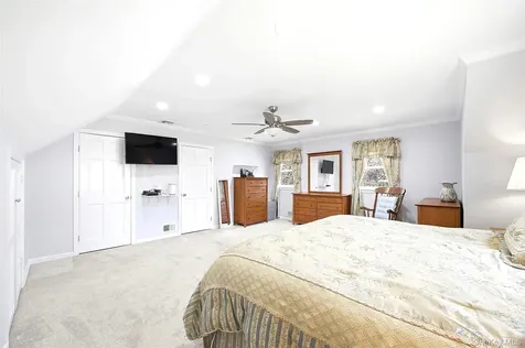 32 Homeside Lane White Plains NY 10605
