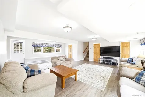 32 Homeside Lane White Plains NY 10605